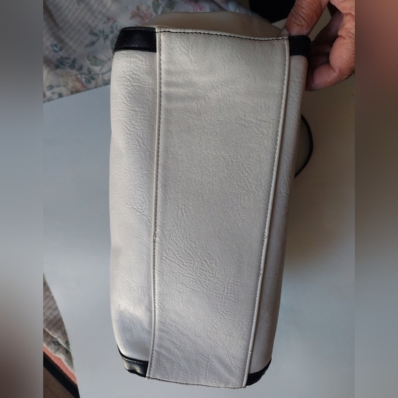 Vintage* Kate Hill Winter White Handbag/Purse - Picture 5 of 15